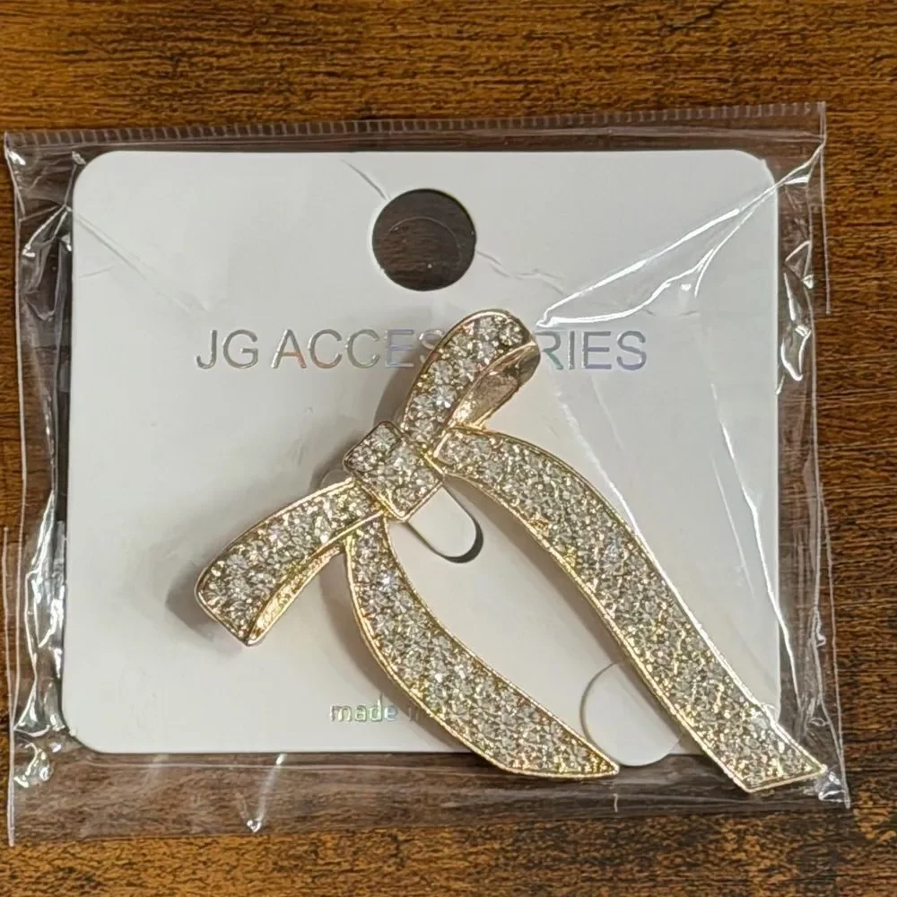 8 PC Rhinestone Bow Brooch Bundle Silver & Gold Tone Sparkly Ribbon Pins NEW